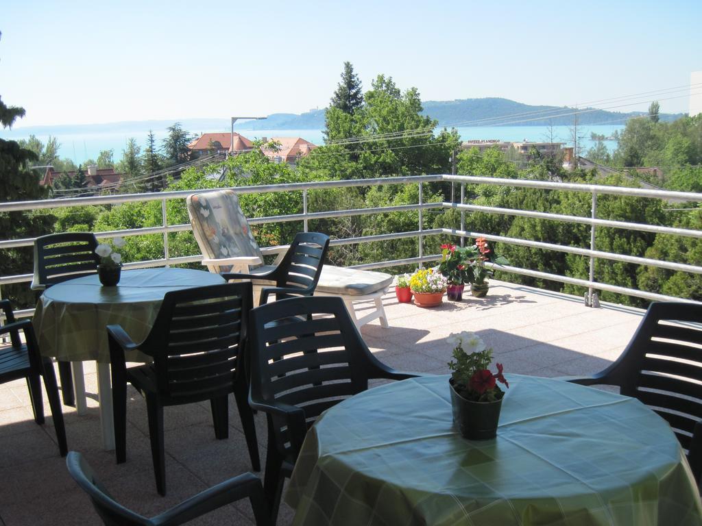 Suele Apartments & Rooms 블로톤퓌레드 객실 사진